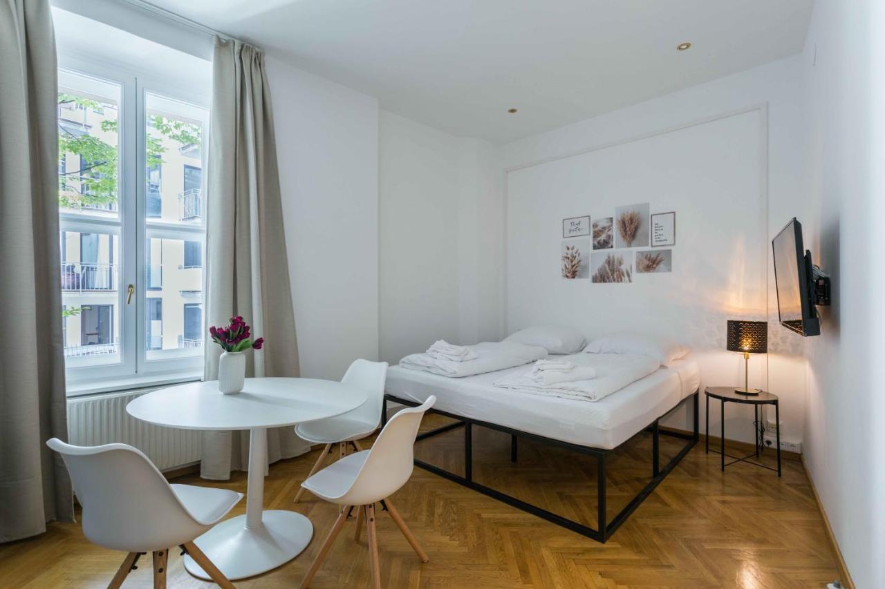 Beautiful Apartment City Center 4 Виена Екстериор снимка